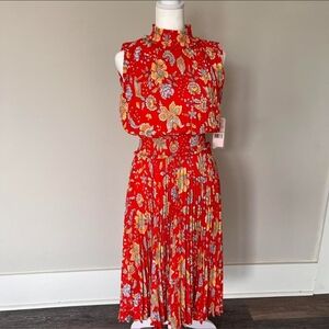 Nanette lepote Sz 8 floral pleated Smocked neck Red dress